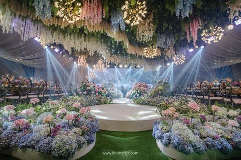 Indoor Garden Theme Wedding Reception, Indoor Garden Wedding Reception, 18th Debut, Debut Theme, Beautiful Wedding Centerpiece, Lebanese Wedding, Enchanted Garden Wedding, Garden Ponds, Spring Garden Wedding