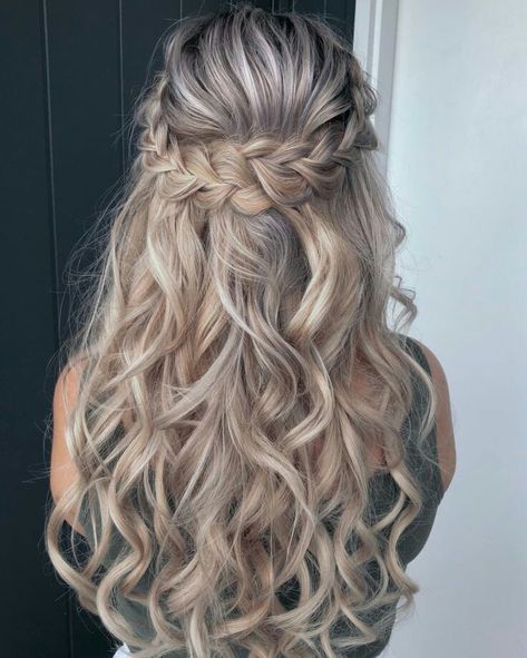 Braid Hairstyle, Wedding Hair Inspiration, Wedding Hair Down, Braided Hairstyles For Wedding, Easy Braids, Wedding Hairstyles For Long Hair, Formal Hairstyles, Hairstyles Medium, Wedding Hair And Makeup