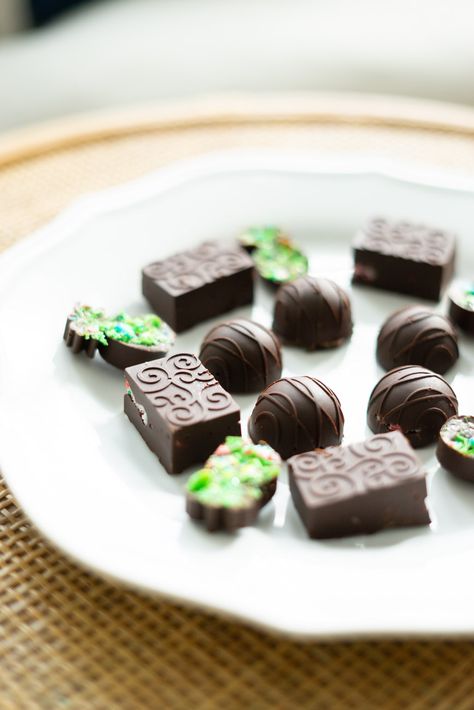 CBD Infused Chocolate Candies - Sweet Teal Peppermint Spray, Infused Treats, Freeze Cream, Infused Chocolate, Coconut Oil Chocolate, Cannibis Recipes, Chocolate Candies, Fruit Salad Recipes, Perfect Desserts