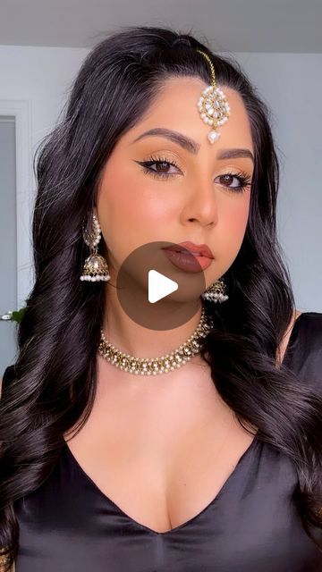 60K views · 2.3K likes | Hemali Mistry on Instagram: "Wedding series: this is such an easy eyeshadow look to do for an indian wedding! The glitter topper really takes this eye makeup to the next level making it look like you out in a lot of effort when you really didn’t! If you want to make it even more glamorous then pair it with a bold lip 💋 share this with a friend and save it for this upcoming wedding season 🥰  All products linked on my LTK - link in bio Eyeshadow: @patricktabeauty @patmcgrathreal  Eyeliner: @cliniquecanada @benefitcanada  Mascara: @maccosmeticscanada  Setting spray: @urbandecaycosmetics   [ eyeshadow tutorial, Indian wedding guest makeup, Indian wedding, desi wedding, south Asian wedding, brown girl friendly makeup, brown girl makeup, brown skin friendly makeup, eas Simple Makeup Looks Indian, Indian Wedding Guest Makeup Look, Indian Girl Makeup, Indian Wedding Guest Makeup, Eyeshadow Hacks, Makeup Indian Wedding, Brown Girl Makeup, Indian Makeup Tutorial, Makeup Brown Skin