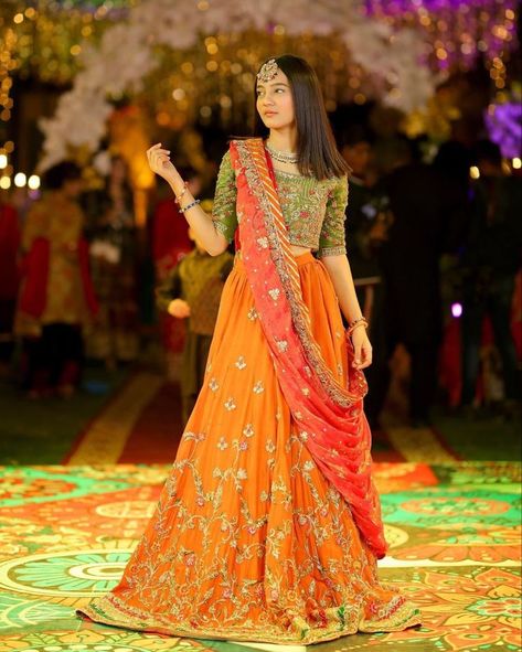 Simple Mehndi Dresses, Mehendi Dresses, Mehandi Dress, Mehndi Dresses, Function Dresses, Mehndi Dress, Shadi Dresses, Mehendi Outfits, Dresses Fancy