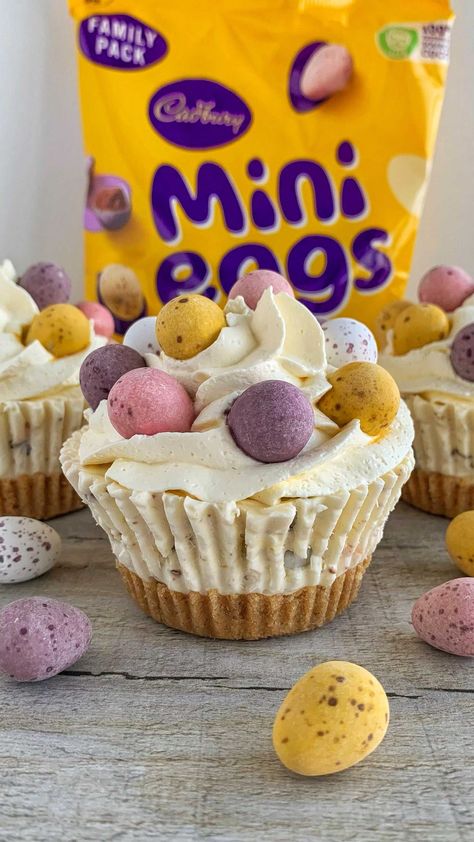 Fitwaffle Kitchen, Baking Recipes Desserts, Cupcakes Decorating, Desserts Cake, Easter Desserts, Mini Egg, Easter Baking, Easy Baking Recipes Desserts, Mini Eggs