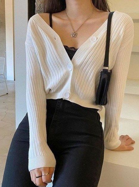 Pakaian Crop Top, Cute Outfits With Shorts, دورة شهرية, Fashion Goals, Populaire Outfits, Mode Kpop, Looks Black, Fesyen Hijab, Ținută Casual