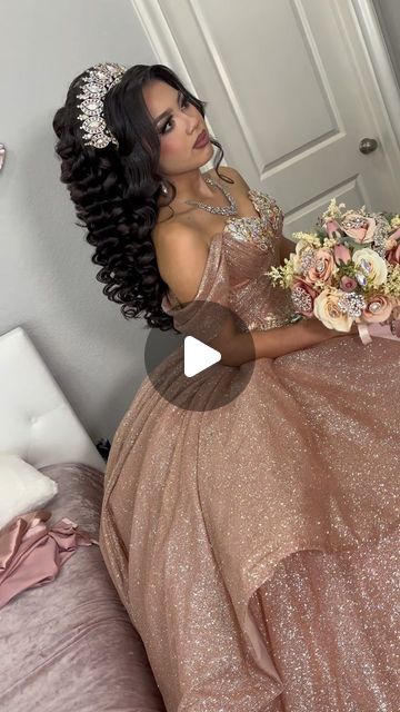 Yare 💗 on Instagram: "STUNNING @lesley.rdzz 🥹😍 Using @bellamihair hair extensions in “off black” 26 inches 360 grams Hairstyle: @beautyxyare  Makeup: @makeup_by_alondra   #bellami #hairextensions #hairstyle #quince #peinado #quinceañera #xv #houston #hairstylist #hairgoals #hairtrends #hairideas #hairinspo" Mini Quinceanera Hairstyles, Quinseñeras Hair Styles, Quince Updo Hairstyles, Simple Quince Hairstyles, Makeup Looks Quinceanera, Quinceanera Hairstyles Bun, Quince Hairstyles Down, Half Up Half Down Quinceanera Hairstyles, Hair Styles For Quinceañera