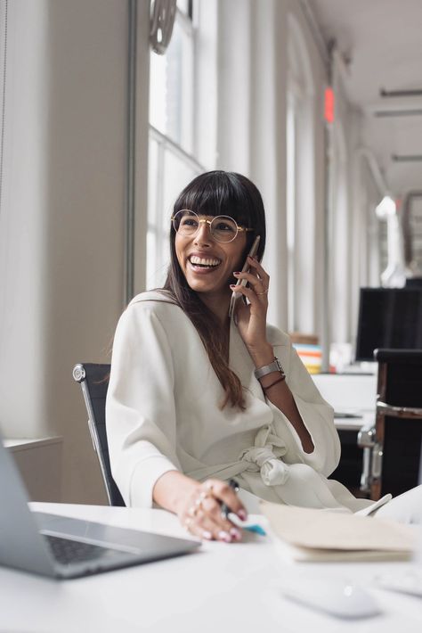 This Is the Swedish It Girl’s Secret to Easy Office Style Business Portraits Woman, Kore Ulzzang, Business Portrait Photography, Corporate Women, Headshots Women, Brand Photography Inspiration, Look Office, Corporate Portrait, Business Photoshoot