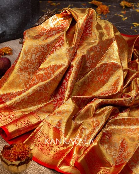 The monochromatic yellow silk saree carries with it a gold zari medium red border with bird motifs & floral vines. The gold zari brocade pallu making the weave radiate on every rustle. Acquire this afforable luxury on www.kankatala.com #yanaicollection #kanchipuram #kanchipuramsarees #elephantmotif #silk #saree #silksaree #weavesofindia #indianhandloom #sareefashion #sareelove #handloom #Kankatala #Kankatalasaree #authentichandloomsaree Monochromatic Yellow, Yellow Silk Saree, Blue Silk Saree, Pattu Saree Blouse Designs, New Saree Designs, Traditional Silk Saree, Orange Saree, Saree Designs Party Wear, Wedding Silk Saree