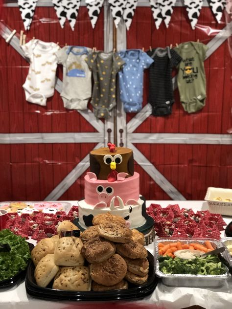 Farm Shower Ideas, Farm Animal Shower Theme, Baby Shower Ideas Farm Animals, Barn Themed Baby Shower Ideas, Baby Boy Farm Shower Ideas, Barnyard Baby Shower Ideas Boy, Farmer Baby Shower Ideas, Farm Themed Baby Shower Ideas Boys, Barn Theme Baby Shower Ideas