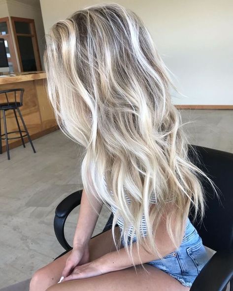 Summer Blonde Hair, Icy Blonde Hair, Balayage Blonde, Blonde Hair Inspiration, Blonde Hair Shades, Blonde Hair Looks, Balayage Hair Blonde, Blonde Hair With Highlights, Hair Shades