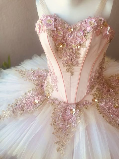 Ballet Costume Aesthetic, Ballet Gown Dresses, Pretty Ballet Costumes, Beautiful Ballet Dresses, Pink Ballet Costume, Ballet Inspired Dress, Beautiful Ballet Costumes, Ballet Outfit Performance, Pink Ballerina Aesthetic