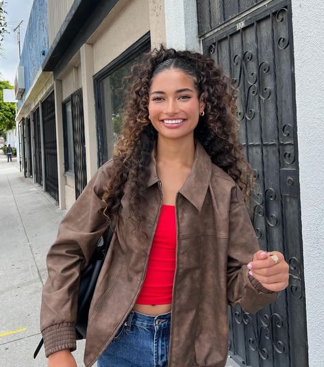 Athena Katoanga, Going To University, Women's Outfit Sets, Day Makeup, Everyday Outfits, Natural Makeup, Pretty People, Photography Poses, Influencer