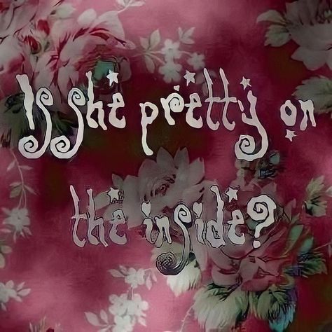 Pretty On The Inside, Girl Emo, Aesthetic Retro, Tiktok Fashion, Emo Scene, Pink