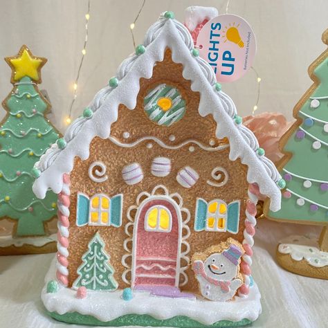 Brand New Christmas Holiday Pastel Sugar Cookie Snowman Led Pastel Gingerbread House 10" Made Of Detailed Resin Batteries Required 9.5" X 7" X 5.5" Christmas Gingerbread House Adds A Sweet Staple Of The Christmas Season To Your Holiday Home. This Adorable House Is Beautifully Embellished With Colorful Candy Accents And A Sparkly Roof For Added Cheer. Led Gingerbread House Is The Perfect Piece To Add A Bit Of Sweetness To Your Home. Place This Gingerbread Anywhere In Your Place And Enjoy The Swee Gingerbread Entryway, Pastel Christmas Village, Girly Gingerbread House, Painted Gingerbread Houses, Sugar Cookie Snowman, Diy Gingerbread House Decorations, Gingerbread House Inspo, Colorful Gingerbread House, Pastel Gingerbread House