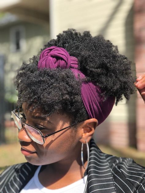 Hot Summer Head Wraps For Perfect Natural Hair. #summer #teamnatural #haircare Headwrap Hairstyles, Natural Hair Accessories, Hair Wrap Scarf, Hair Scarf Styles, Head Scarf Styles, Pelo Afro, Natural Hair Updo, Hair Wraps, 4c Hairstyles