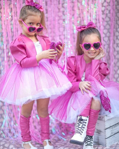 Sporty Barbie Costume, Kids Barbie Outfit, Toddler Barbie Outfit, Barbie Family Costume, Toddler Barbie Costume, Barbie Doll Costume Halloween, Barbie Halloween Costume Kids, Girls Barbie Costume, Barbie Costume Kids