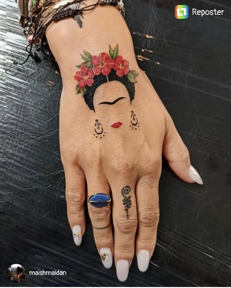 Frida Kahlo Tattoo, Kahlo Tattoo, Frida Tattoo, Frida Kahlo Tattoos, Mexican Tattoo, Horoscope Tattoos, Small Rose Tattoo, Funky Tattoos, Small Tattoos Simple