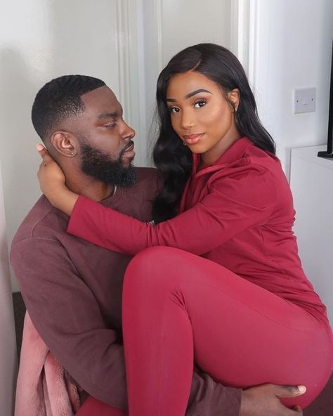 Parejas Goals Tumblr, Black Relationship Goals, Black Love Couples, Couples Vibe, Black Couples Goals, Couple Photoshoot Poses, Black Families, Black Love Art, Relationship Goals Pictures