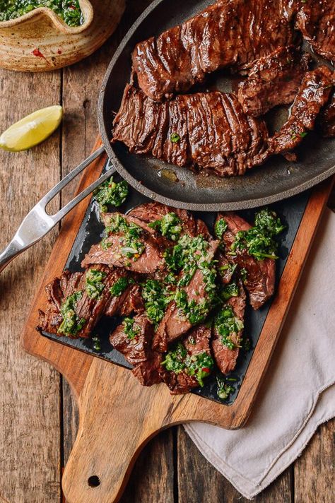 Churrasco Steak Recipe, Skirt Steak With Chimichurri, Steak With Chimichurri, Chimichurri Steak, Skirt Steak Recipes, Grilled Skirt Steak, Grilling Recipes Sides, Grilled Meat Recipes, Chanel Lipstick