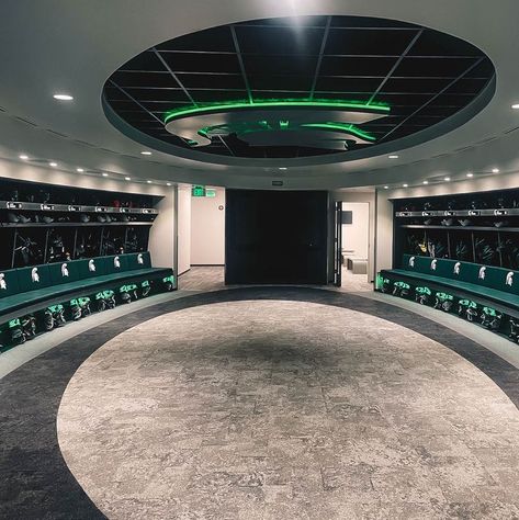 Locker Room Design, Athletic Locker, Sports Locker, Fitness Studios, Locker Designs, College Hockey, Hockey Gear, Innovation Centre, Country Clubs