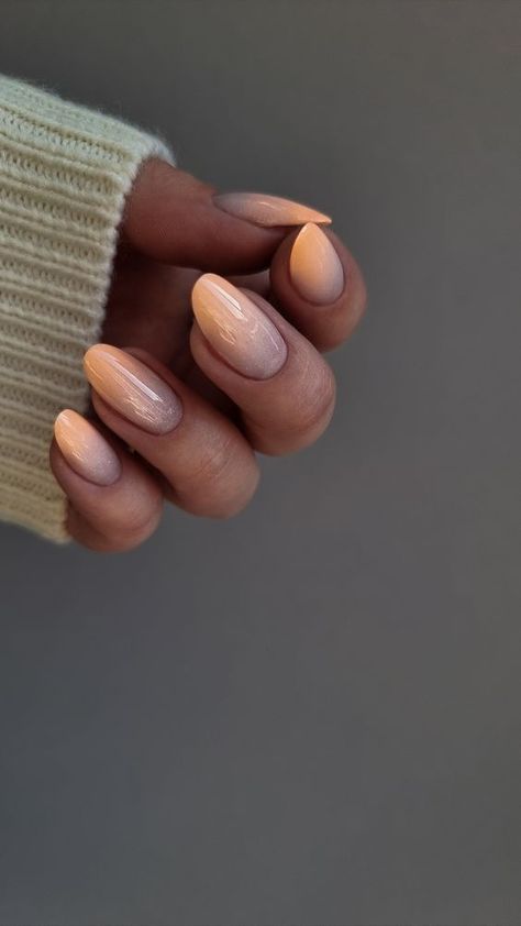 Spring Nails for Dark Skin 2024: Chic and Vibrant Nail Ideas Nails For Dark Skin, Delicate Aesthetic, Unghie Sfumate, Milky Nails, Minimal Nails, Cute Gel Nails, Round Nails, Nagel Inspo, Spring Nail