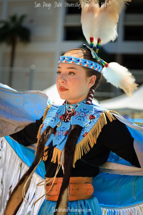 Blue Jingle Dress Regalia, Native American Jingle Dress Regalia, Powwow Regalia Fancy Shawl, Fancy Shawl Regalia Beadwork, Pow Wow Outfit, Fancy Shawl Regalia Design, Fancy Dance Regalia, Indigenous Regalia, Regalia Beadwork