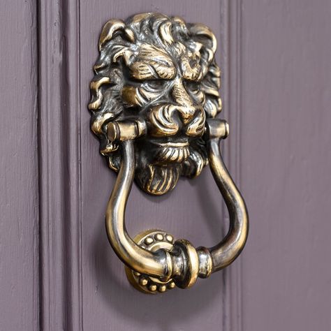 Antique Door Knockers, Door Knockers Unique, Lion Door Knocker, Door Knobs And Knockers, Brass Door Knobs, Lever Door Handles, Brass Door Knocker, Window Furniture, Brass Door Handles