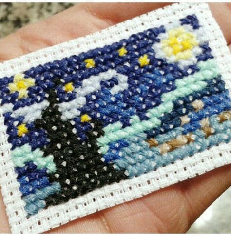 Starry night cross stitch Van Gogh Starry Night Cross Stitch, Tiny Cross Stitch, Hama Bead, Embroidery Christmas, Mini Cross Stitch, Stitch Ideas, Beaded Cross, Stitch Embroidery, Cross Stitching