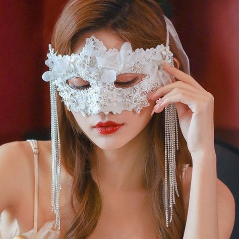 White Mask Aesthetic, Masquerade Party Aesthetic, Masquarade Mask, White Masquerade Mask, Masquerade Mask Diy, Crystal Mask, Pearl Mask, Beautiful Masks, Masquerade Outfit