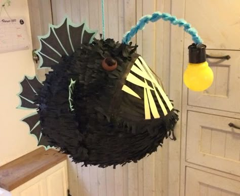 Howling at the moon: Angler Fish Piñata Angler Fish Art, Halloween Universal, Fishing Birthday Party, Howling At The Moon, Diy Pinata, Daughter's Birthday, Fishing Party, Fishing Diy, Paper Mache Art