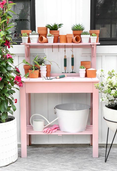 Diy Table Bench, Miniature Garden Design, Potting Bench Ideas, Potting Station, Garden Station, Spray Paint Projects, I Spy Diy, Potting Table, Potting Tables