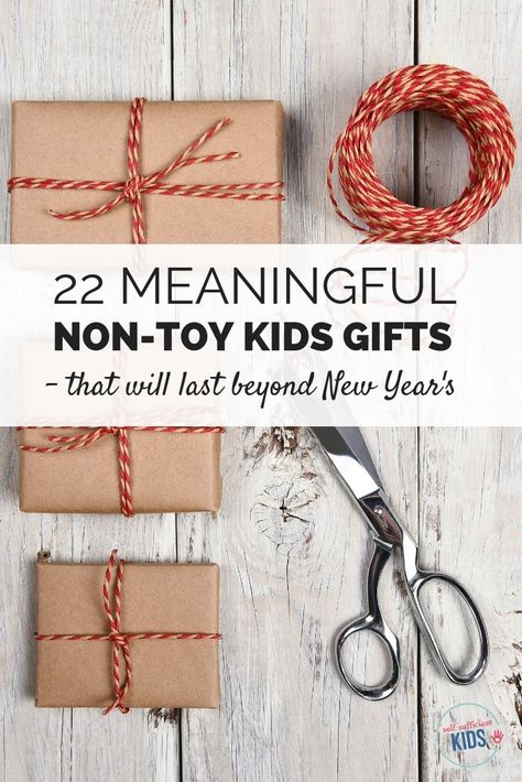 Turn the focus of the holidays away from materialism and more to the spirit of the season. This list of meaningful gifts for kids encourages family time, generosity, and creativity. #giftsforkids #presents #christmaspresents #nontoygifts #nontoypresents Meaningful Christmas Gifts, Non Toy Gifts, Cousin Gifts, Creative Diy Gifts, Kids Money, Diy Gifts For Kids, Toy Gifts, Presents For Kids, Childrens Gifts