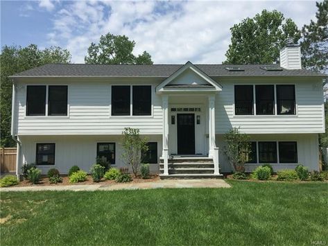 Split Foyer Remodel Exterior, Raised Ranch Remodel Exterior, Raised Ranch Exterior, Split Foyer Remodel, Split Level House Exterior, Split Level Exterior, Raised Ranch Remodel, Bi Level Homes, Split Level Remodel