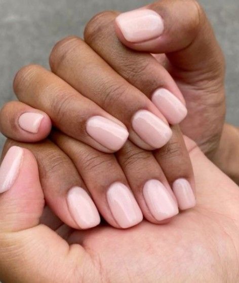 Light Pink Nails Dark Skin, Short Manicured Nails Natural, Layered Nail Polish, Wedding Nails Dark Skin, Short Gel Nails Black Women, Short Natural Nails Manicures, Clean Girl Nails Short, Short Nails Dark Skin, Short Manicured Nails Gel