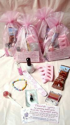 Goodie bags! Girls Pamper Party, Kids Pamper Party, Pyjamas Party, Nails Painted, Girl Spa Party, Kids Spa, Girly Party, Girl Sleepover, Spa Birthday Parties