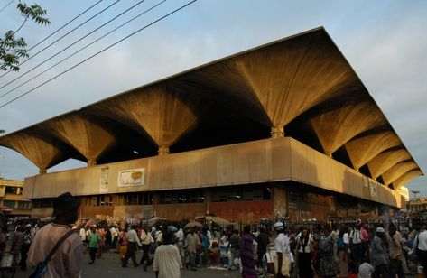 Africa Architecture, Hut House, Futuristic Building, Dar Es Salaam, Vernacular Architecture, Brutalist Architecture, Retro Futuristic, Traditional Architecture, Architectural Inspiration