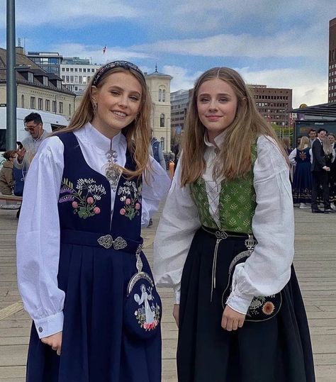 Norway People, Norwegian Dress, Norway Culture, Norway Girls, Norwegian People, Norwegian Clothing, Scandinavian Costume, Scandinavian Aesthetic, National Dress