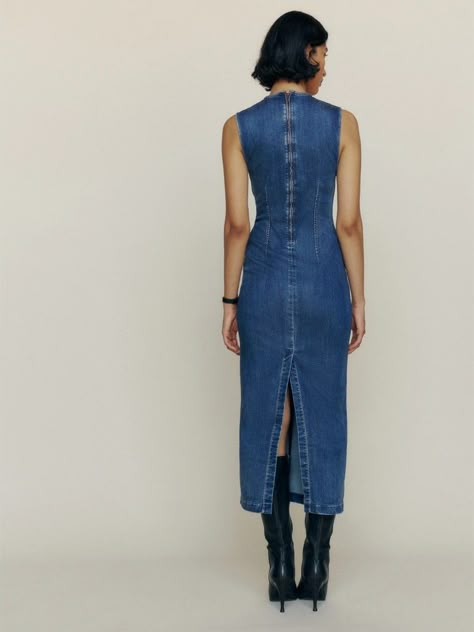 Sustainable Denim, Color Jeans, Column Skirt, Save The Earth, Denim Midi Dress, Stretch Denim Fabric, Denim Patterns, Dress Fitted, Sleeveless Midi Dress