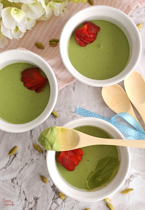 Matcha, Cardamom & White Chocolate Mousse – Love matcha? Try this creamy and silky matcha pudding infused with cardamom. With 8 ingredients, you can create an egg-free delicious dessert! » Sweet Cannela  #matcha #whitechocolate #vegan #tofu #mousse #dessert #vegandessert #mothersday #pudding #cardamom #eggfree #dairyfree Cardamom Mousse, Tofu Mousse, Matcha Mousse, Matcha Pudding, Tofu Pudding, Matcha White Chocolate, Matcha Aesthetic, White Chocolate Mousse, Vegan Tofu