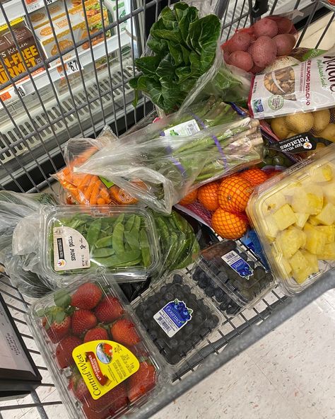 Full Grocery Cart, Healthy Grocery Cart Aesthetic, Healthy Shopping Cart, Healthy Grocery Cart, Grocery Cart Aesthetic, Grocery Shopping Cart, Art Igcse, Healthy Grocery Shopping, Goals 2024