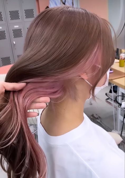 Brown To Pink Hair, Milktea Brown Hair Color, Pink Underneath Hair, Brown To Pink Balayage, Pink Peekaboo Hair, Brown And Pink Hair, Underdye Hair, Pink Hair Streaks, Pink Hair Highlights