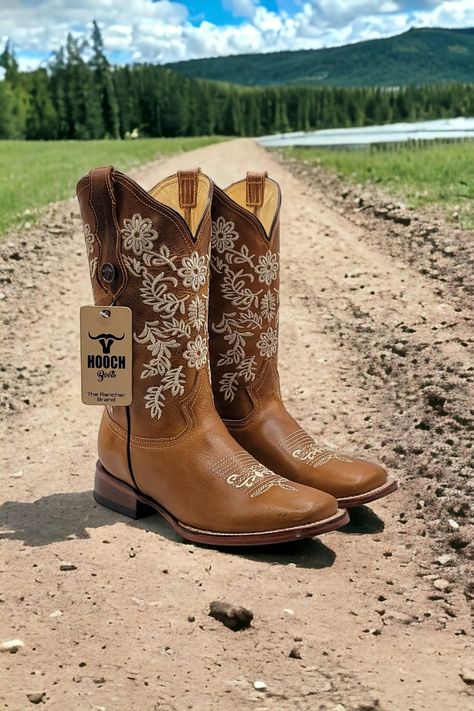 Volcano boots made with real leather, in the color honey/miel Come embroidered with a gorgeous design! Cowgirl Boots Boot Barn, Square Toe Leather Boots, Brown Cowgirl Boots, Cute Cowgirl Boots, Western Shoes, Bota Country, Brown Cowboy Boots, Womens Cowgirl Boots, Wedding Boots