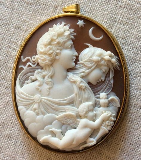 Antique Cameos - Cameo - old victorian, shell, coral and hardstone cameos, vintage jewellery Vintage Cameo Jewelry, Greek Mythology Tattoos, Nantucket Baskets, Plaster Sculpture, Paul Rubens, Mythology Tattoos, Principles Of Art, Albrecht Durer, Roman Mythology