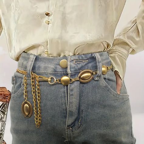 Vintage Style, Stunning Belt, A Must Have. Elegant. Style: Chain Belt Color: Gold One Size , Length 45 Inches Material: Alloy Gold Belt Outfit, Chain Belt Outfit, Belts Aesthetic, Chanel Chain Belt, Waist Accessories, Coin Belt, Chain Skirt, Winter Outfits Aesthetic, Pig Roast