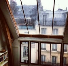 Garret window Paris Aesthetic Loft, Apartments Modern, Apartment Industrial, Apartment Garage, Apartments Design, Decorating Apartment, Apartment Cozy, Loft Apartments, An Open Window