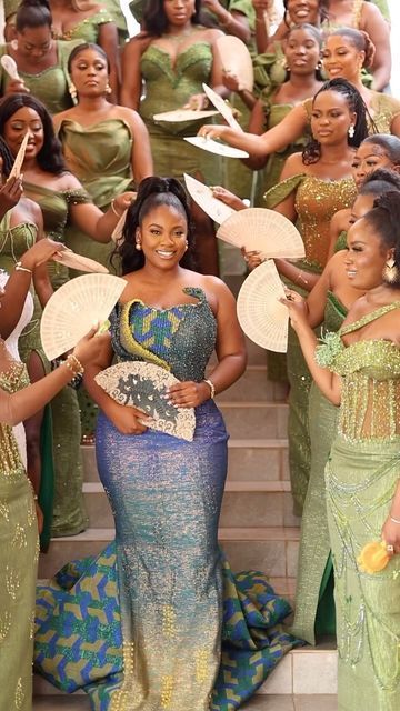 Kente Bridesmaid Dresses, Ghana Traditional Wedding Dresses, Traditional Wedding Photoshoot, Liberian Traditional Wedding, Ghana Wedding Dress, Ghanian Wedding, Nigerian Attire, Ghana Traditional Wedding, Kente Dresses