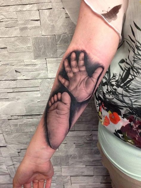 #handtattoos #foottattoos #familytattoos #blackandgreytattoo Baby Hand Print Tattoo, Hand Print Tattoo, Foot Print Tattoo, Hand Print Tattoos, Newborn Tattoo, Toe Tattoos, Baby Tattoo Designs, Looks Hip Hop