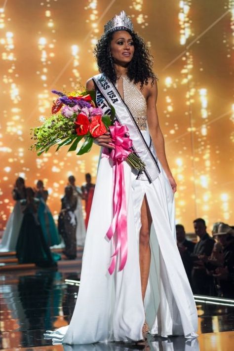 Kára McCullough�​ Wins Miss USA 2017 – Miss District of Columbia Named 2017 Miss USA Pageant Winner, African American Beauty, Miss Usa, Miss America, Pageant Gowns, District Of Columbia, Pageant Dress, Beauty Pageant, Beauty Queens