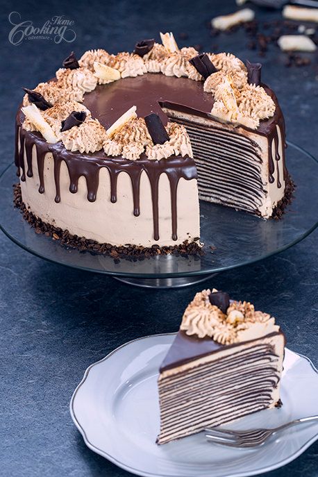 Chocolate Mocha Crepe Cake Crepe Cake Recipe, Chocolate Caramel Slice, Mocha Frosting, Chocolate Crepes, Nutella Crepes, Mocha Cake, Chocolate Mocha, Crepe Cake, Berry Cake