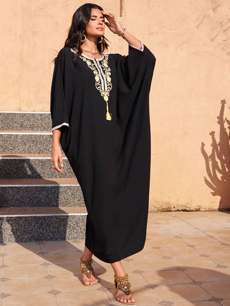 Simple Kaftan, Women Maxi Dresses, Kaftan Pattern, Kaftan For Women, Floral Texture, Diy Fashion Clothing, Designer Dresses Casual, Vintage Mode, Women Maxi