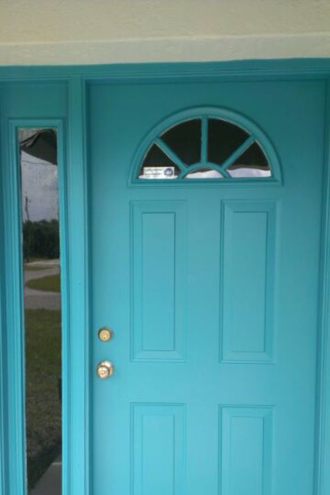 Hooray for teal!! Sherwin Williams Gulfstream Exterior Facelift, Mid Century Modern Door, Teal House, Painting 2023, Teal Door, Exterior Door Colors, Teal Decor, Door Paint, Door Colors