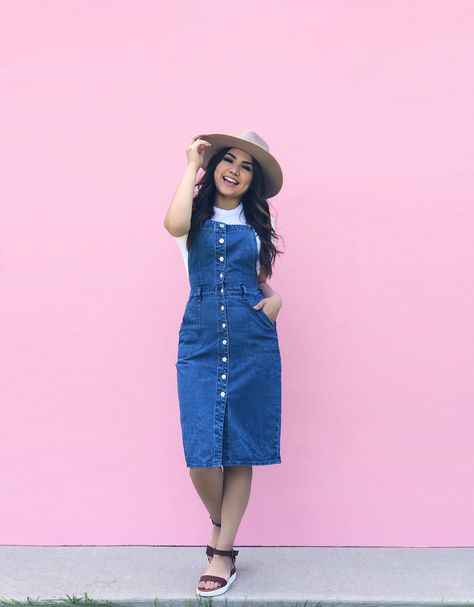 Denim dresses. Summer modest outfits. @thedarlingdstyle Summer Modest Outfits, Lydia Rose, Jw Fashion, Outfit Tips, Summer Cocktail Dress, Modest Summer, Outfits Modest, Modest Summer Outfits, Denim Jumper